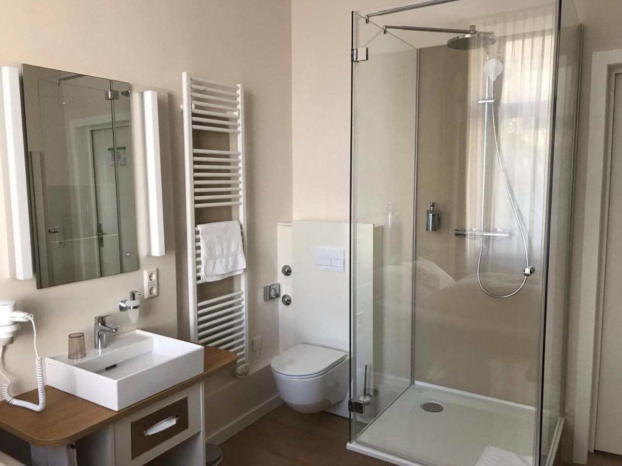 Stuettgens Hotel Velbert Bagian luar foto