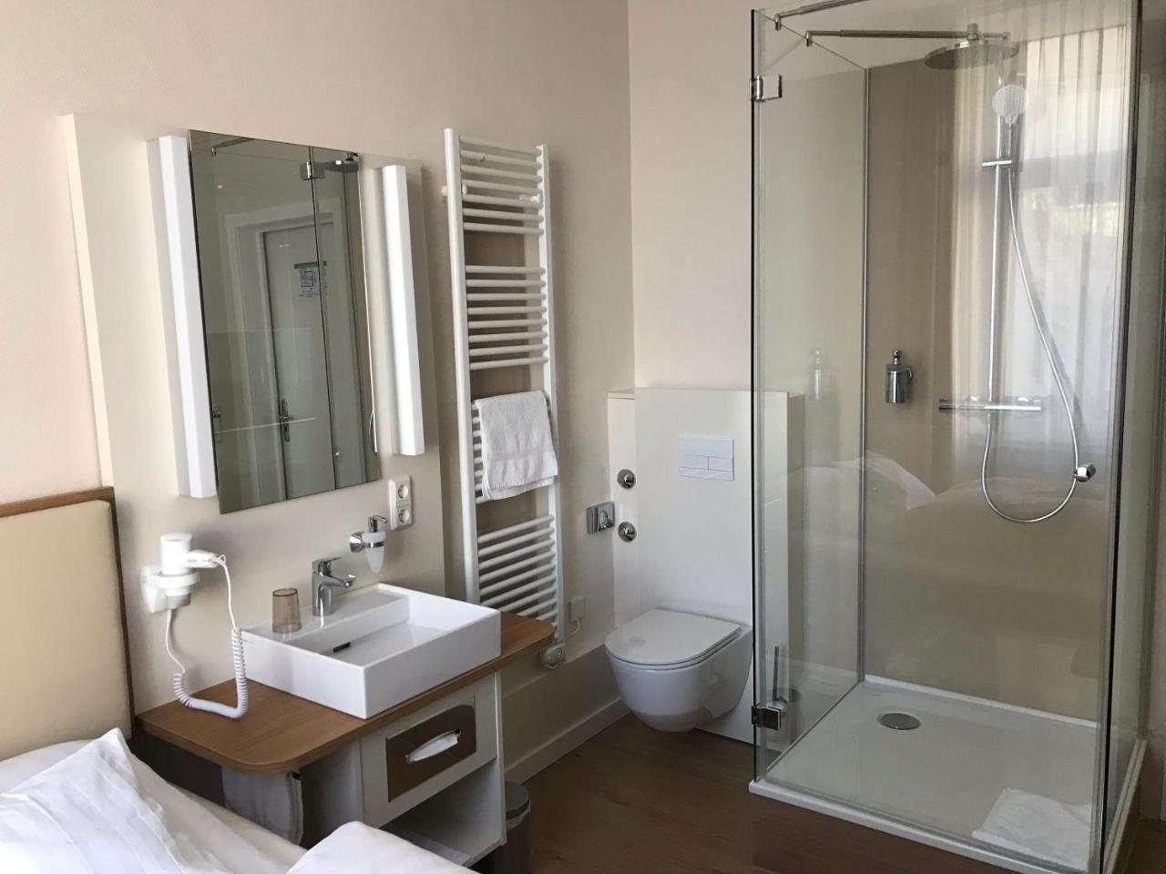 Stuettgens Hotel Velbert Bagian luar foto