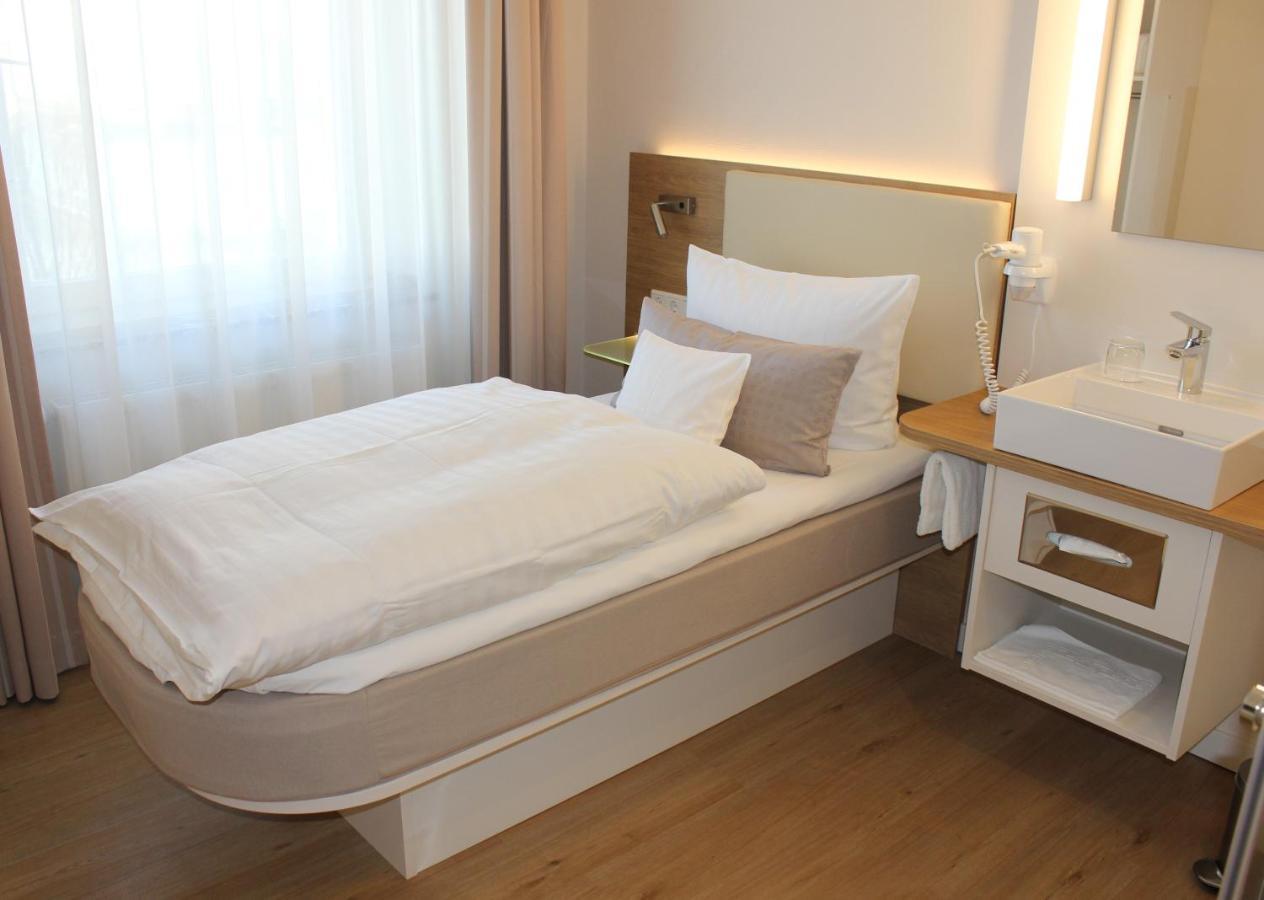 Stuettgens Hotel Velbert Bagian luar foto